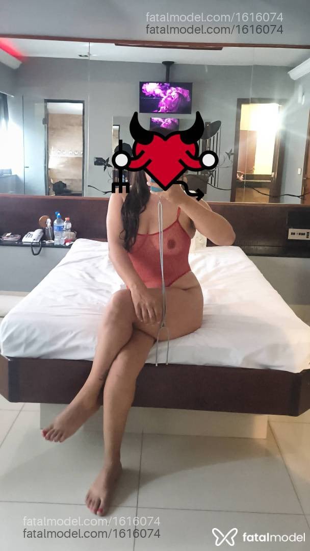 Acompanhante mulher com cabelo castanho de olhos castanhos em Petrópolis - Orlanda Massot