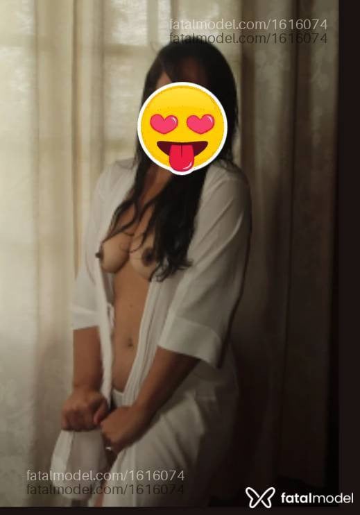 Acompanhante mulher com cabelo castanho de olhos castanhos - Orlanda Massot