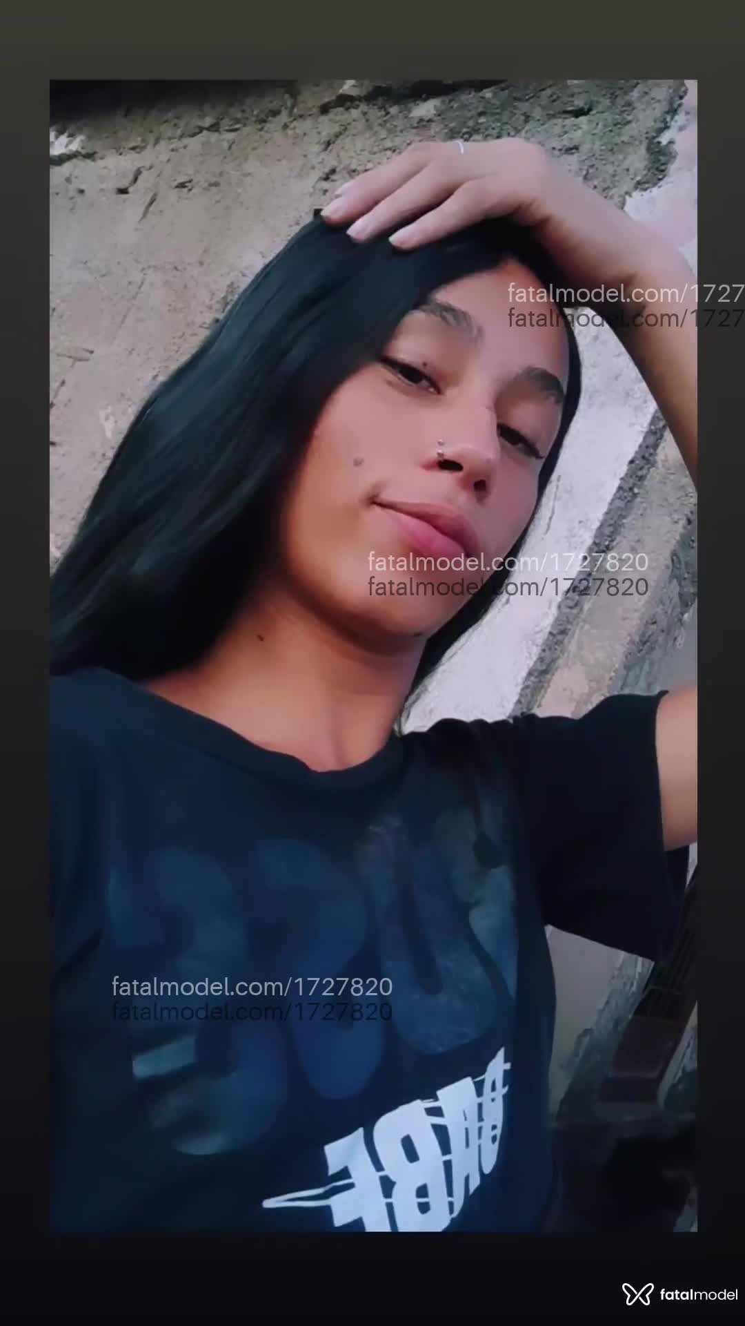 Acompanhante mulher trans morena (o) de olhos castanhos em Paracatu - Giovanna