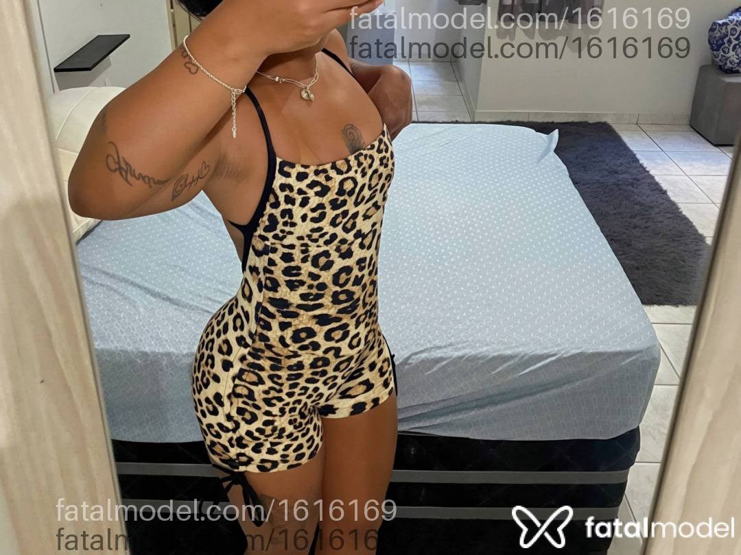 Acompanhante mulher com cabelo castanho de olhos castanhos em Teixeira de Freitas - Myrella Santos