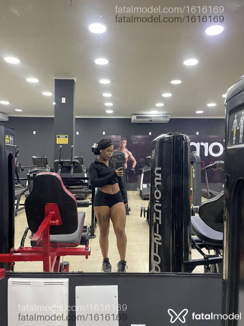Acompanhante mulher com cabelo castanho de olhos castanhos em São Mateus - Myrella Santos