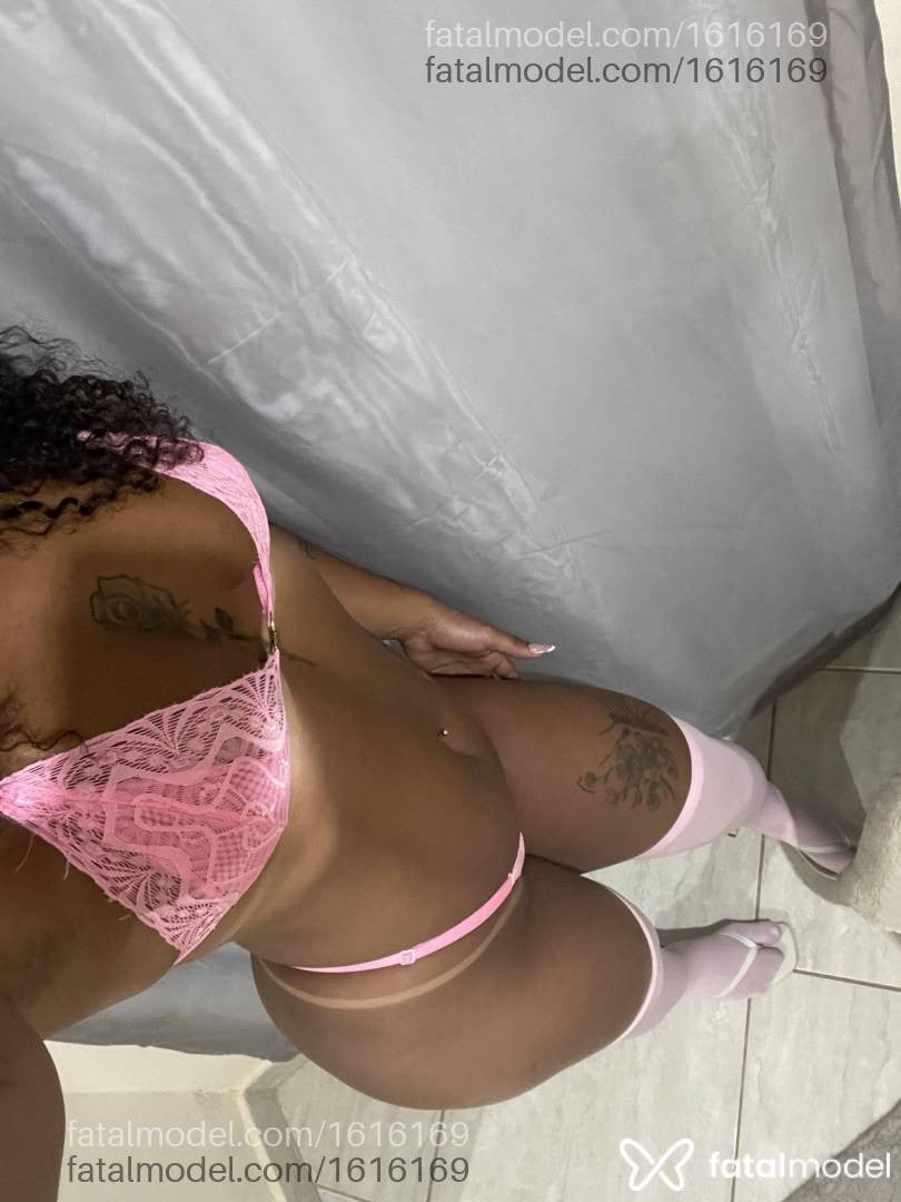 Acompanhante mulher com cabelo castanho de olhos castanhos - Gabriela
