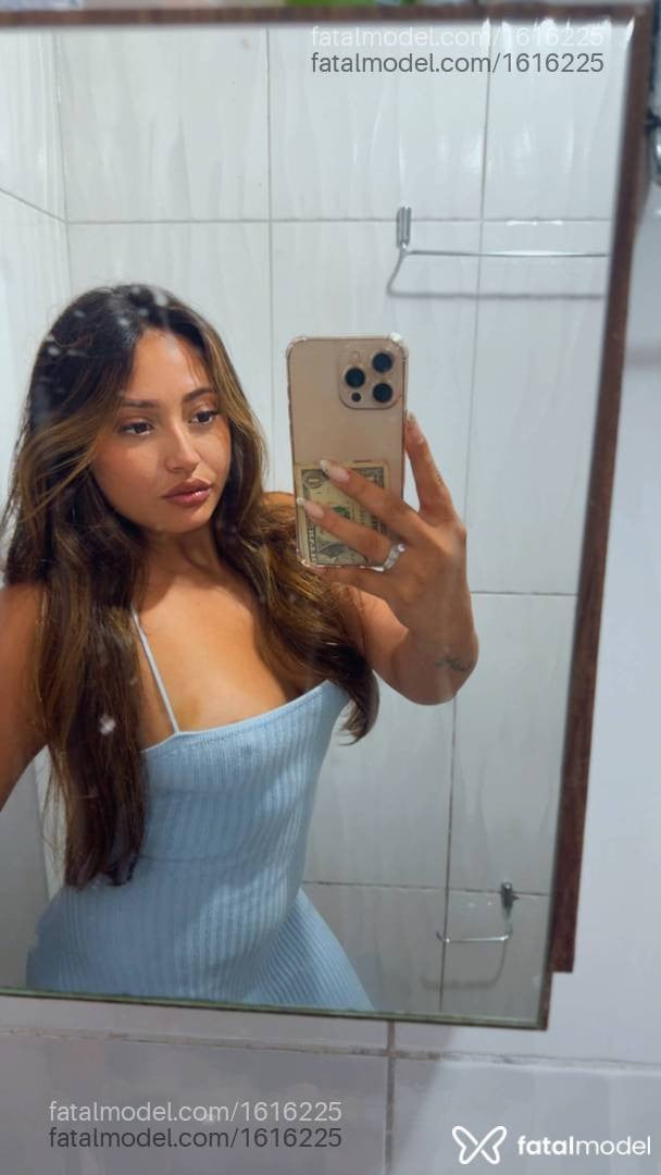 Acompanhante mulher morena (o) de olhos castanhos em Balneário Camboriú - Ágatha