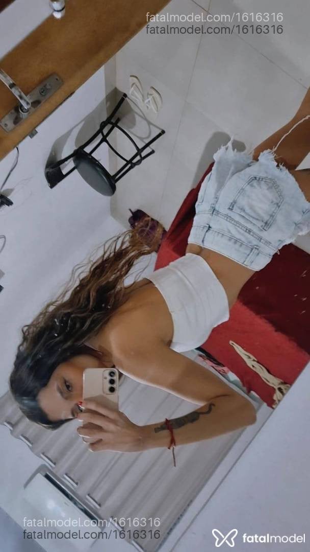 Acompanhante mulher com cabelo castanho de olhos castanhos em Sinop - Anna