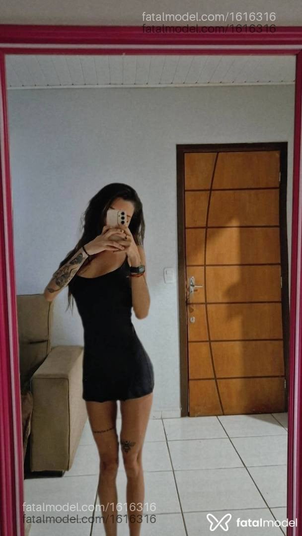 Acompanhante mulher com cabelo castanho de olhos castanhos em Sinop - Anna