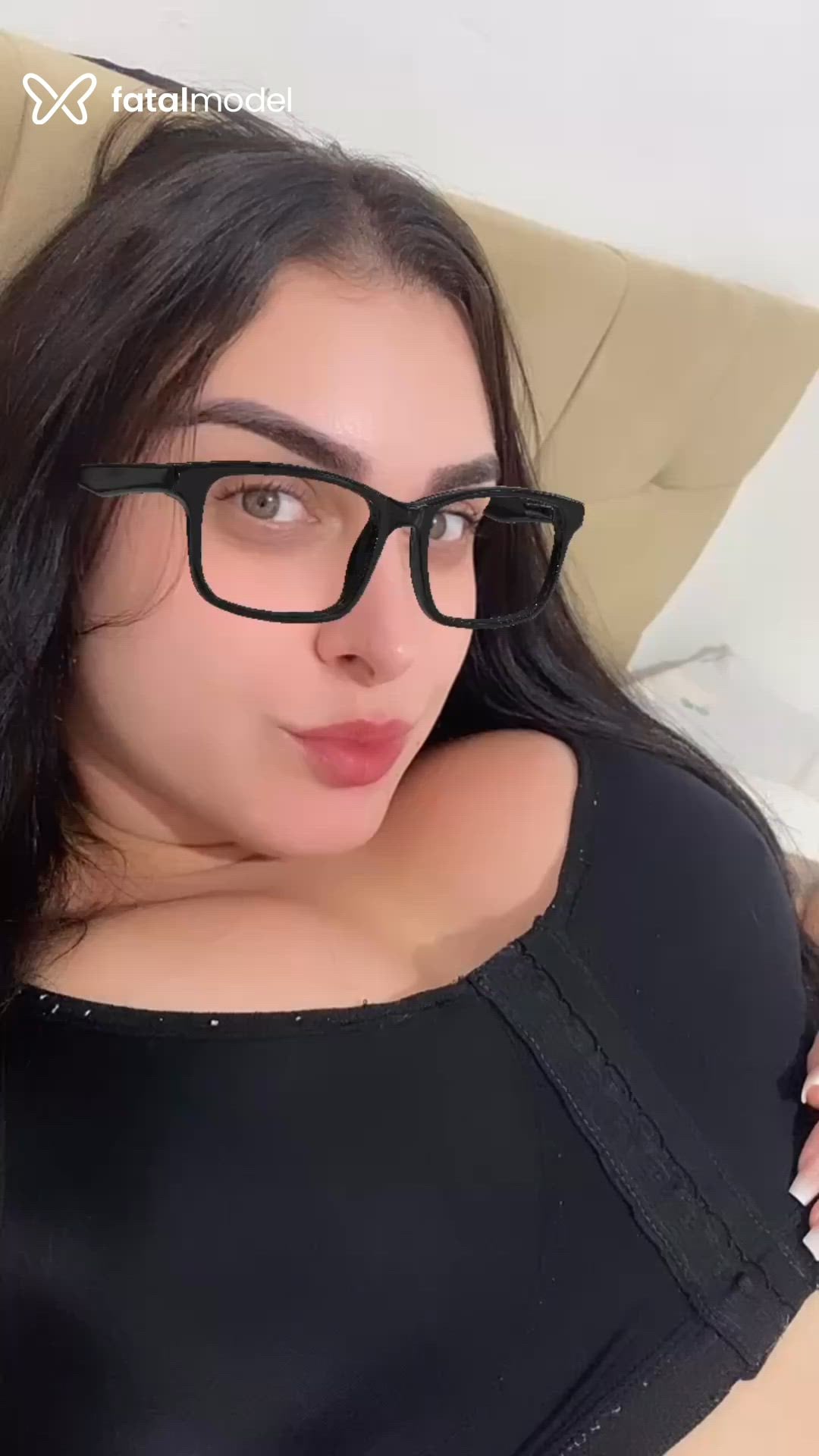 Acompanhante mulher trans morena (o) de olhos verdes - Lorena Angel Acompanhante mulher trans morena (o) de olhos verdes - Lorena Angel