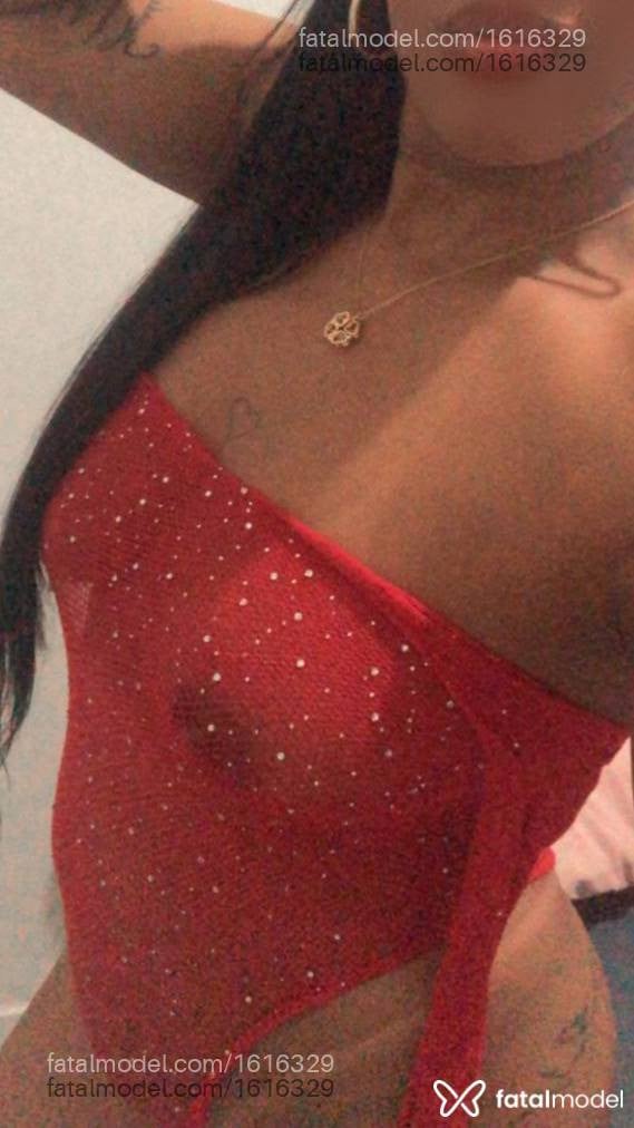 Acompanhante mulher com cabelo castanho de olhos castanhos em Colatina - Livia Schneider