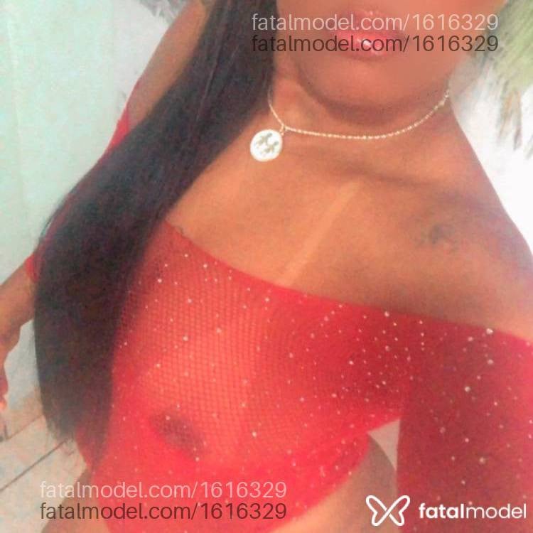 Acompanhante mulher com cabelo castanho de olhos castanhos - Livia Schneider