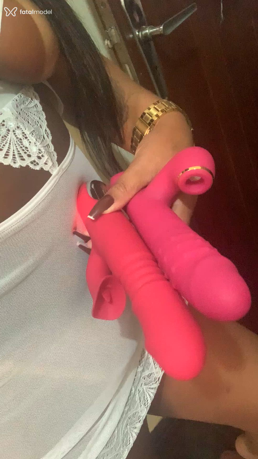 Acompanhante mulher com cabelo castanho de olhos castanhos - Livia Schneider