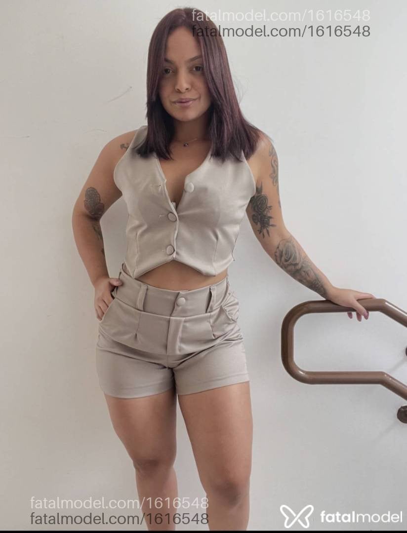 Acompanhante mulher com cabelo castanho de olhos castanhos em Campina Grande - Gaby Sampaio