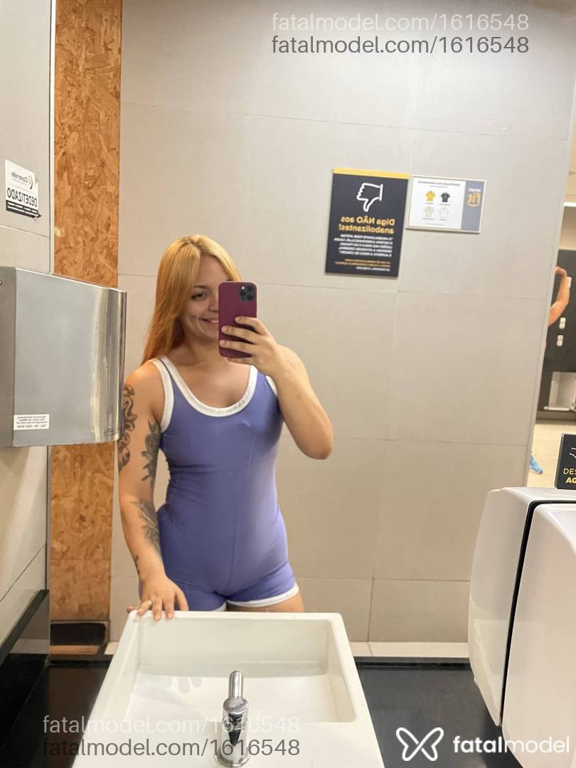 Acompanhante mulher com cabelo castanho de olhos castanhos - Gaby Sampaio