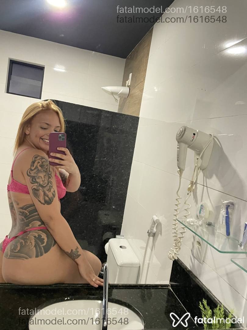 Acompanhante mulher com cabelo castanho de olhos castanhos - Gaby Sampaio