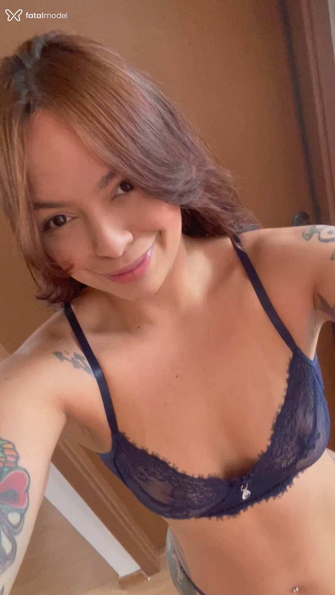 Acompanhante mulher com cabelo castanho de olhos castanhos em Maceió Acompanhante mulher com cabelo castanho de olhos castanhos em Maceió - Gaby Sampaio