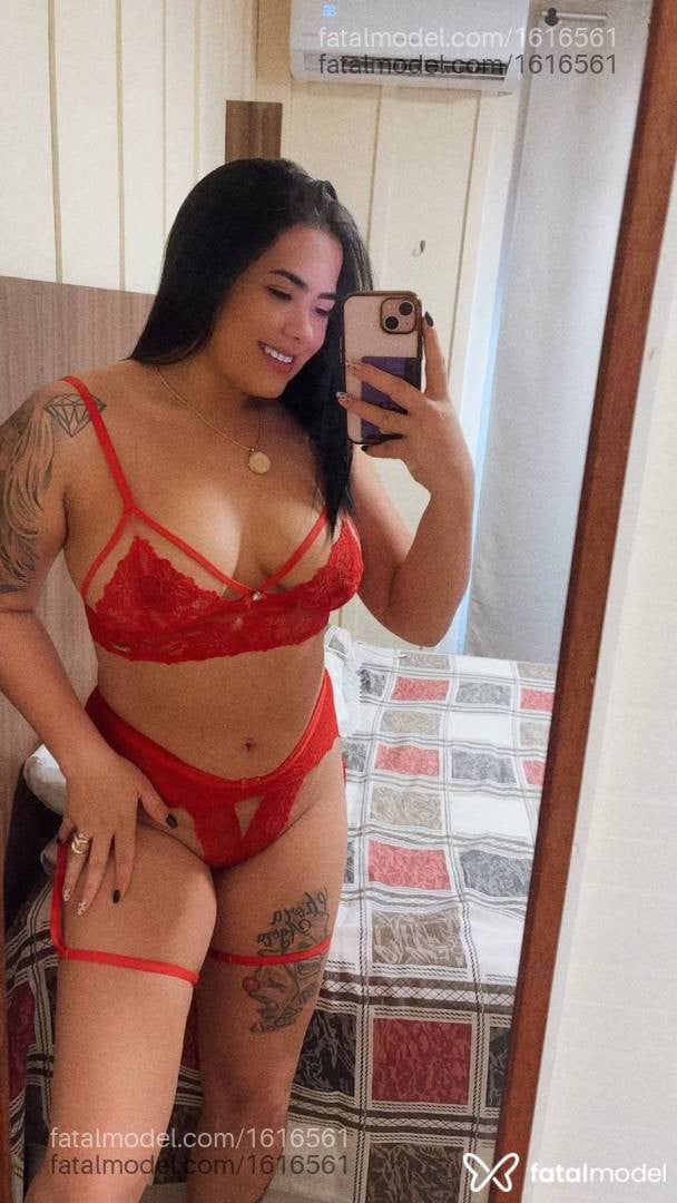Acompanhante mulher morena (o) de olhos mel - Lays Correia