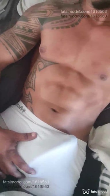 Acompanhante homem com cabelo castanho de olhos pretos em São Paulo - Kalahari