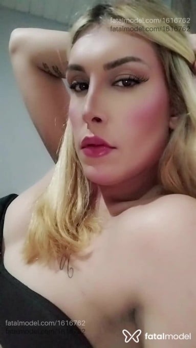 Acompanhante mulher trans loira (o) de olhos castanhos em Carazinho Acompanhante mulher trans loira (o) de olhos castanhos em Carazinho - Eduarda Barcelos