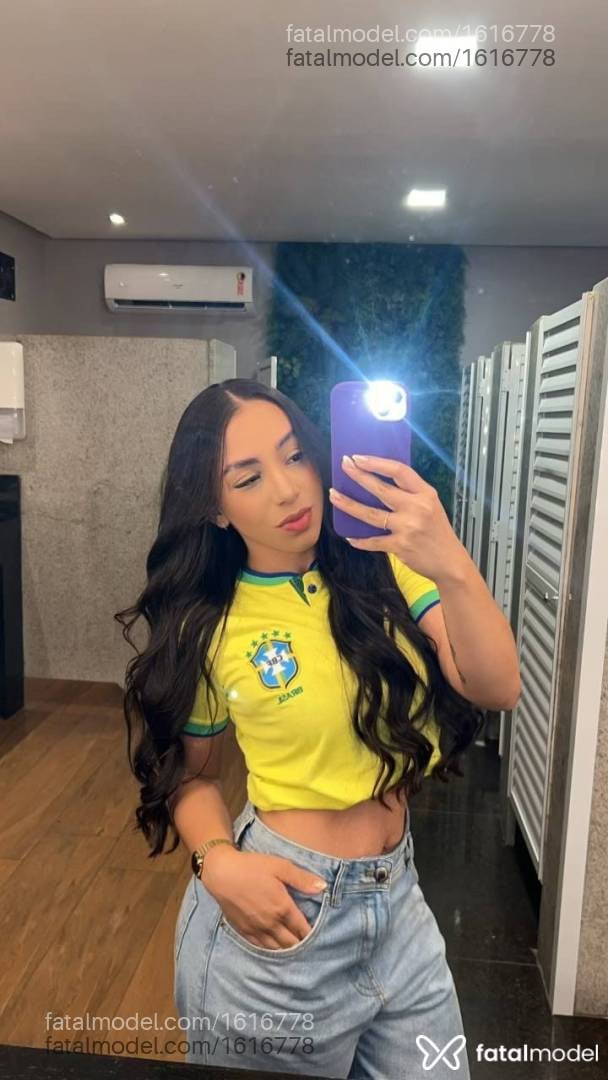 Acompanhante mulher com cabelo castanho de olhos castanhos em Cachoeiro de Itapemirim - Carolina