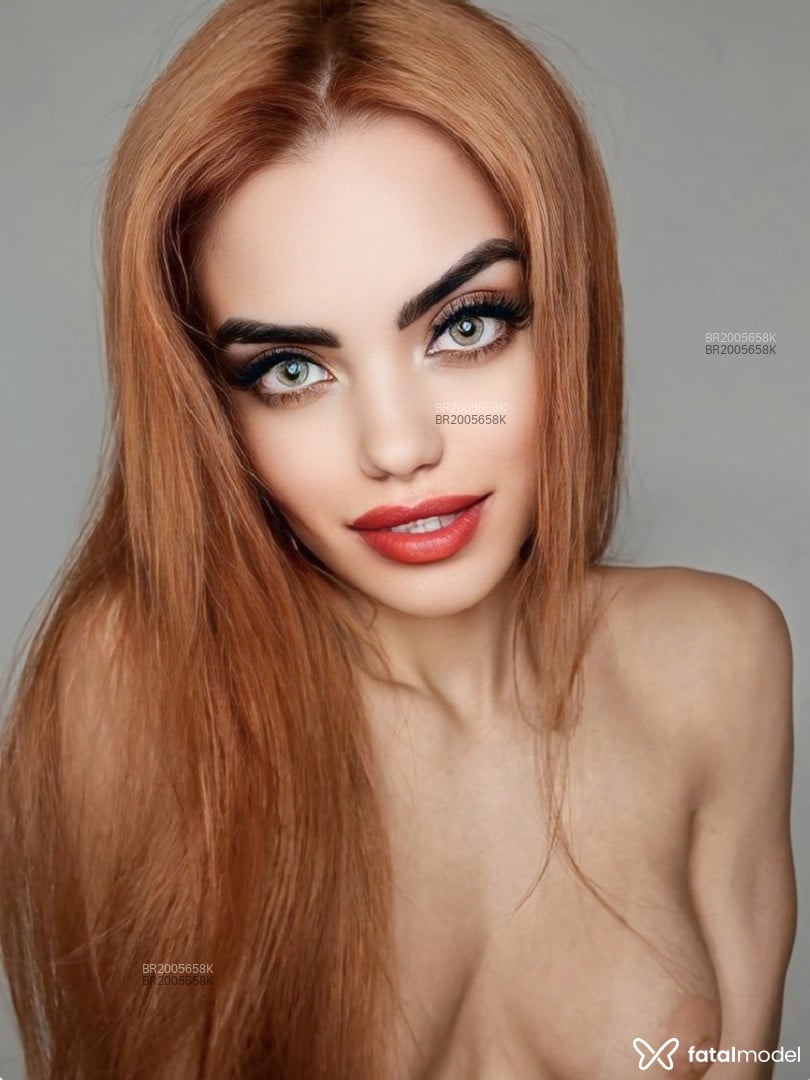 Acompanhante mulher ruiva (o) de olhos verdes em São Paulo - Babalon