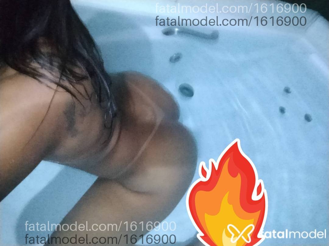 Acompanhante mulher com cabelo castanho de olhos castanhos - Morenah