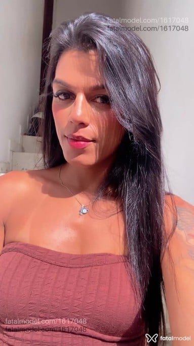 Acompanhante travesti morena (o) de olhos castanhos em Feira de Santana - Laura