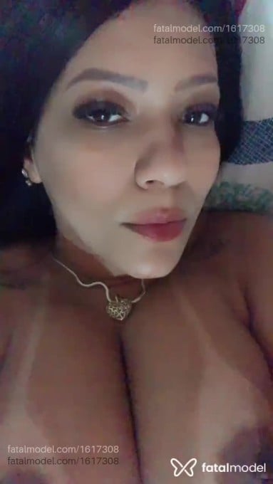 Acompanhante mulher morena (o) de olhos castanhos em Praia Grande - Niina