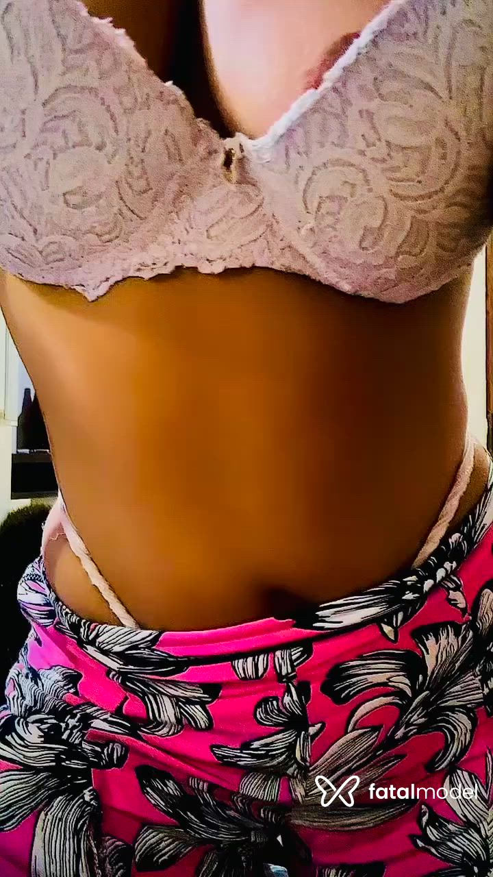 Acompanhante mulher morena (o) de olhos castanhos - Isabella Ferrer Acompanhante mulher morena (o) de olhos castanhos - Isabella Ferrer