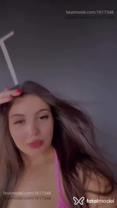 Acompanhante mulher com cabelo castanho de olhos castanhos em Juína Acompanhante mulher com cabelo castanho de olhos castanhos em Juína - Clara Diniz
