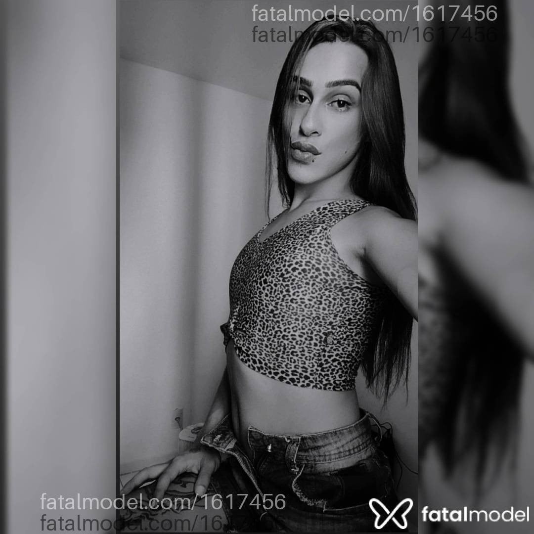 Acompanhante mulher trans com cabelo castanho de olhos castanhos em Uberaba - Sofia Lodge