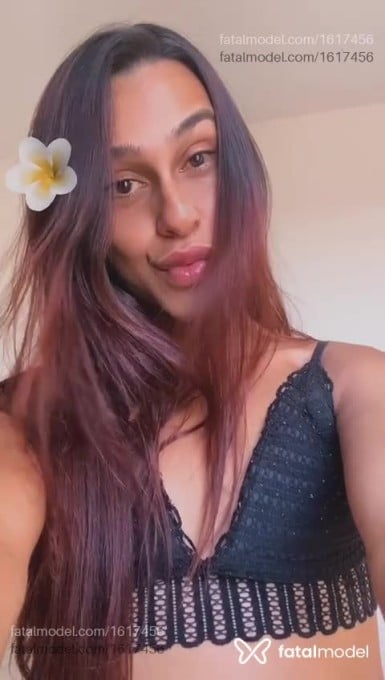Acompanhante mulher trans com cabelo castanho de olhos castanhos em Uberlândia - Sofia Lodge