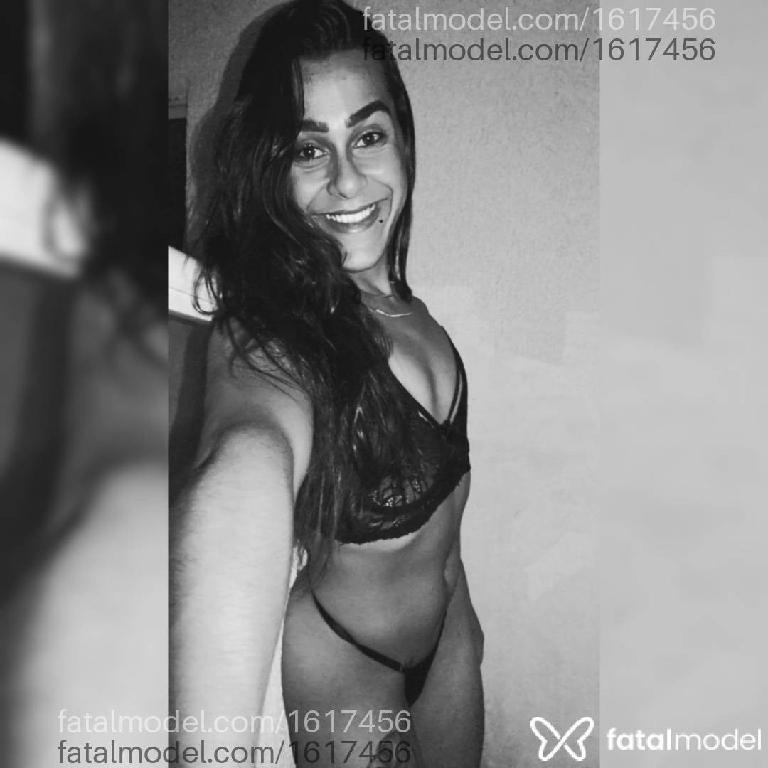 Acompanhante mulher trans com cabelo castanho de olhos castanhos em Uberlândia - Sofia Lodge