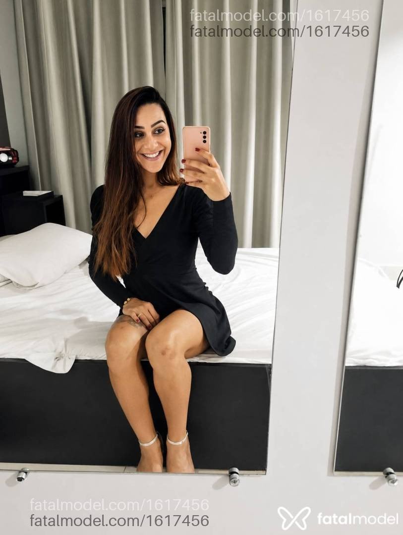 Acompanhante mulher trans com cabelo castanho de olhos castanhos em Uberaba - Sofia Lodge