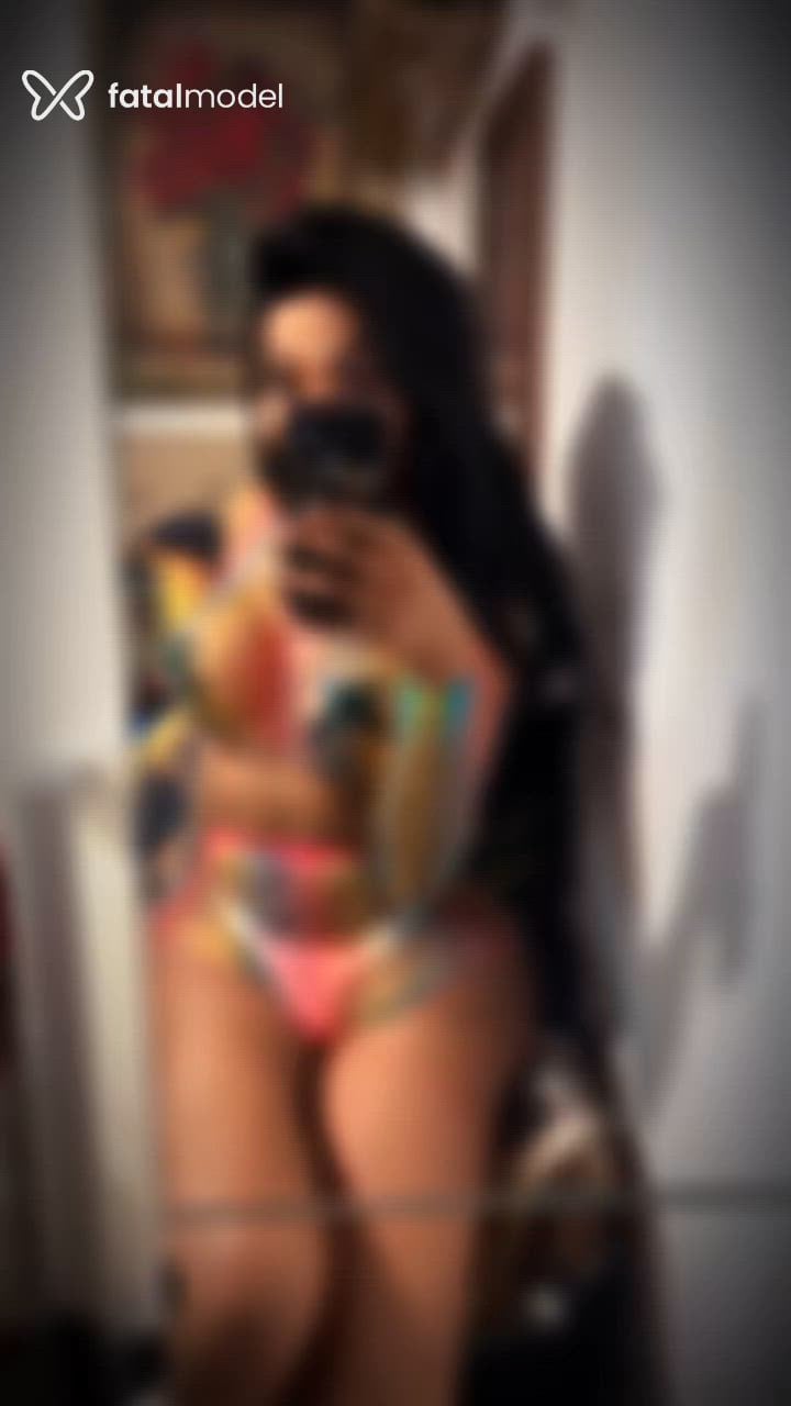Acompanhante mulher trans morena (o) de olhos castanhos - Pietra