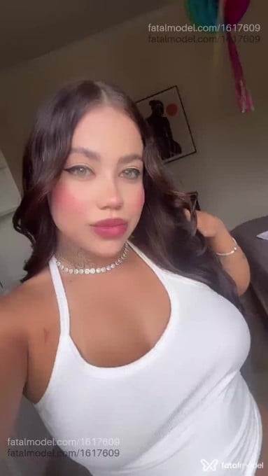 Acompanhante mulher morena (o) de olhos verdes em Brusque - AGATHA