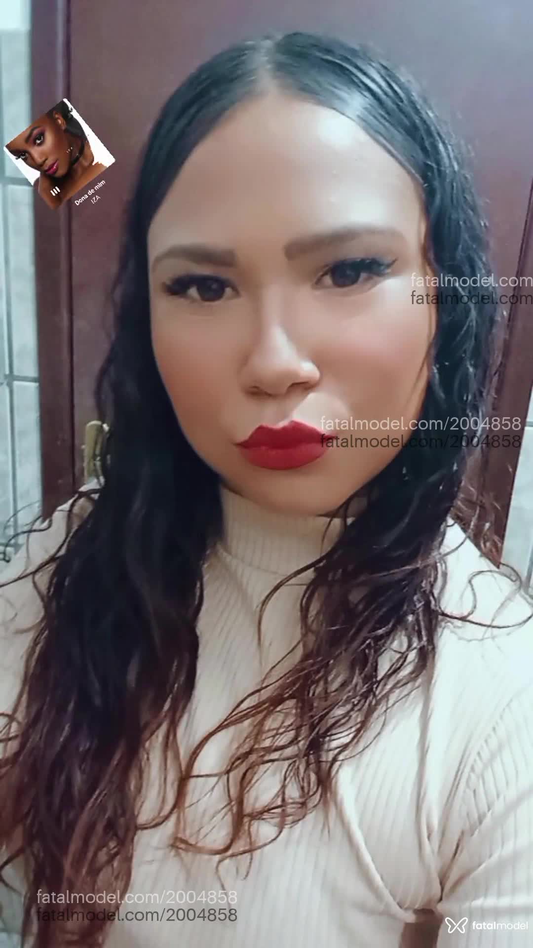 Acompanhante mulher com cabelo castanho de olhos castanhos em Joinville - Ursula Ramona