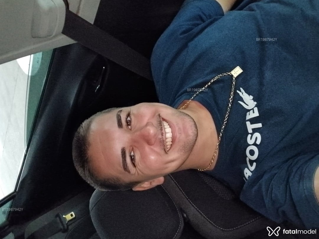 Acompanhante homem loira (o) de olhos castanhos - Juliano reis Acompanhante homem loira (o) de olhos castanhos - Juliano reis