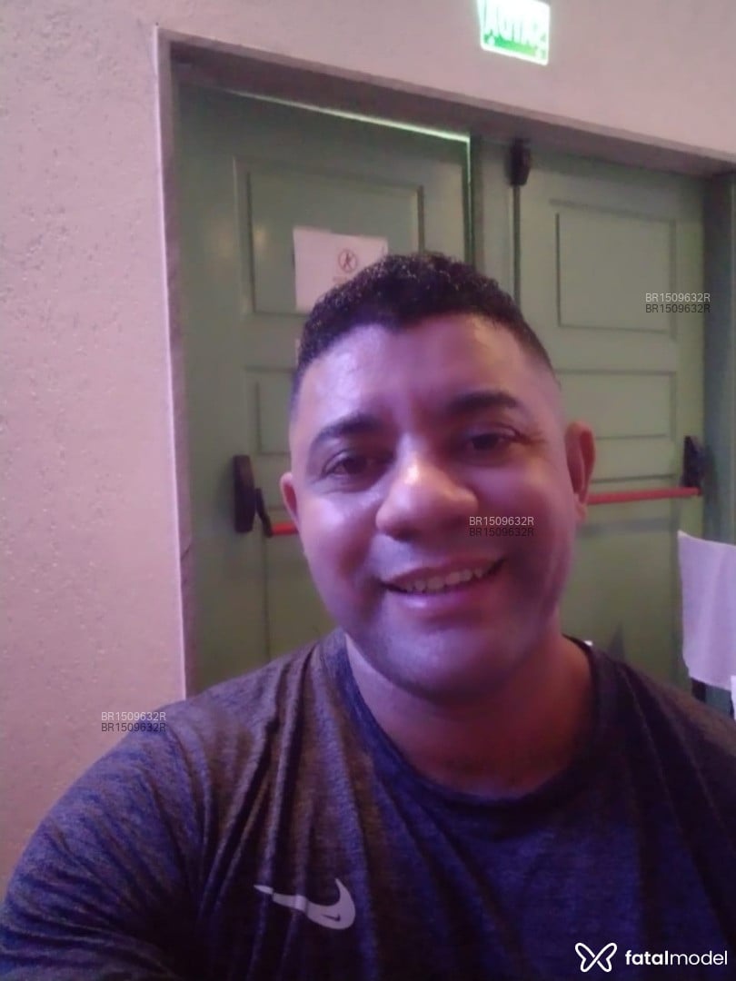 Acompanhante homem morena (o) de olhos mel em Virtual - Ronaldo Manoel