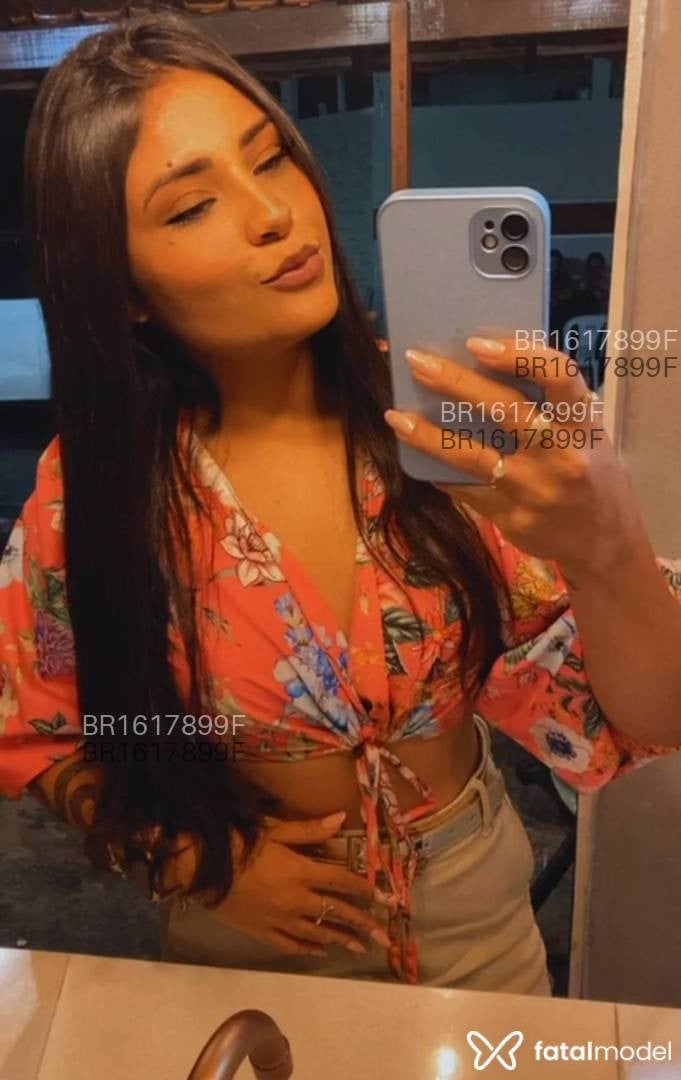 Acompanhante mulher morena (o) de olhos castanhos em Porto Seguro - Lorena Lima