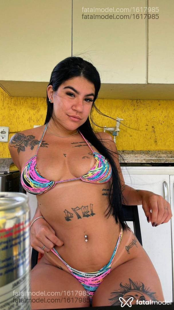 Acompanhante mulher morena (o) de olhos pretos em Teresópolis - Débora