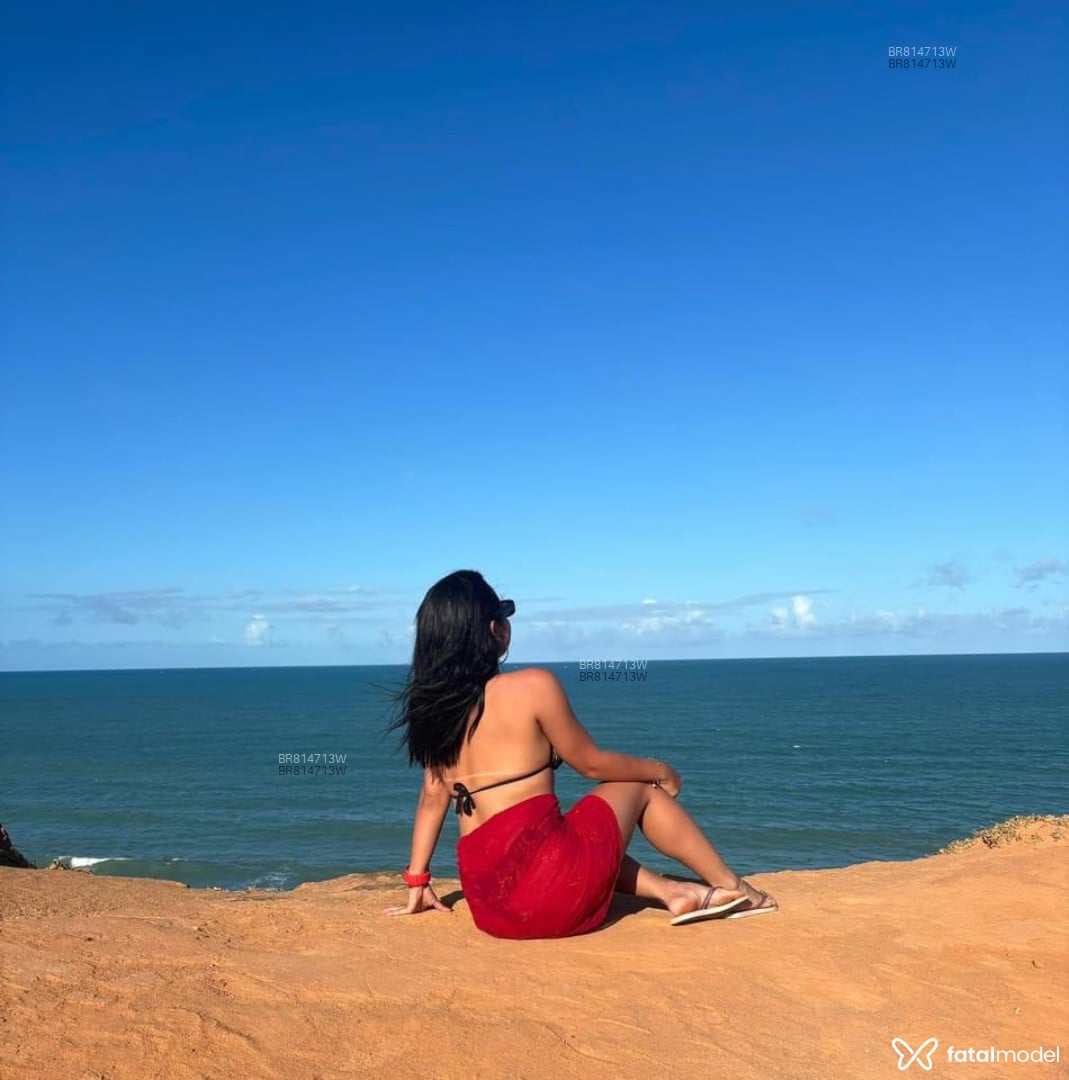 Acompanhante mulher morena (o) de olhos pretos em Goiás Acompanhante mulher morena (o) de olhos pretos em Goiás - Neves