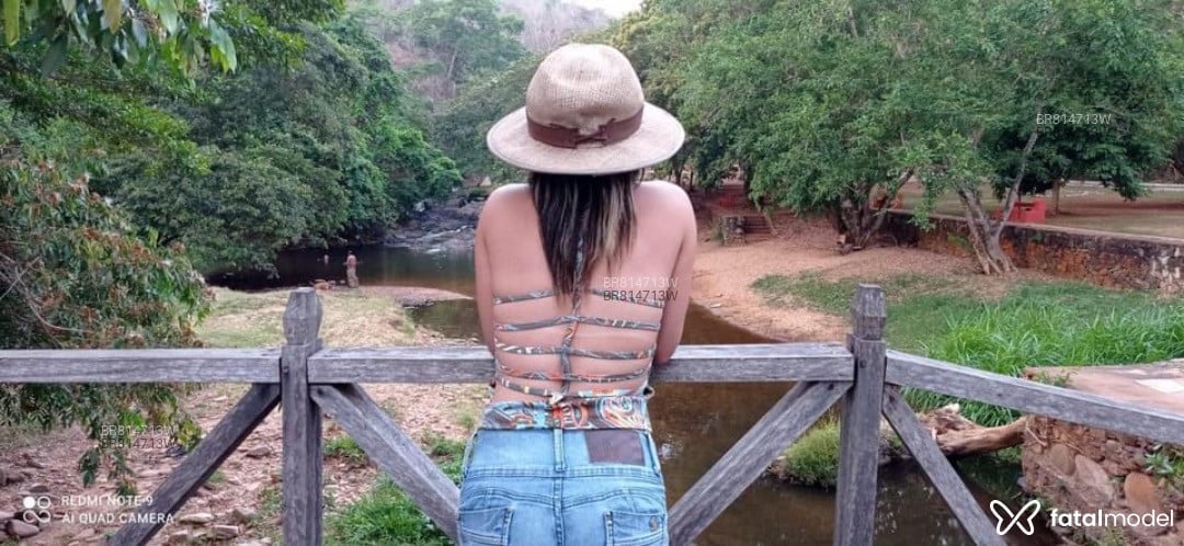 Acompanhante mulher morena (o) de olhos pretos em Goiás Acompanhante mulher morena (o) de olhos pretos em Goiás - Neves