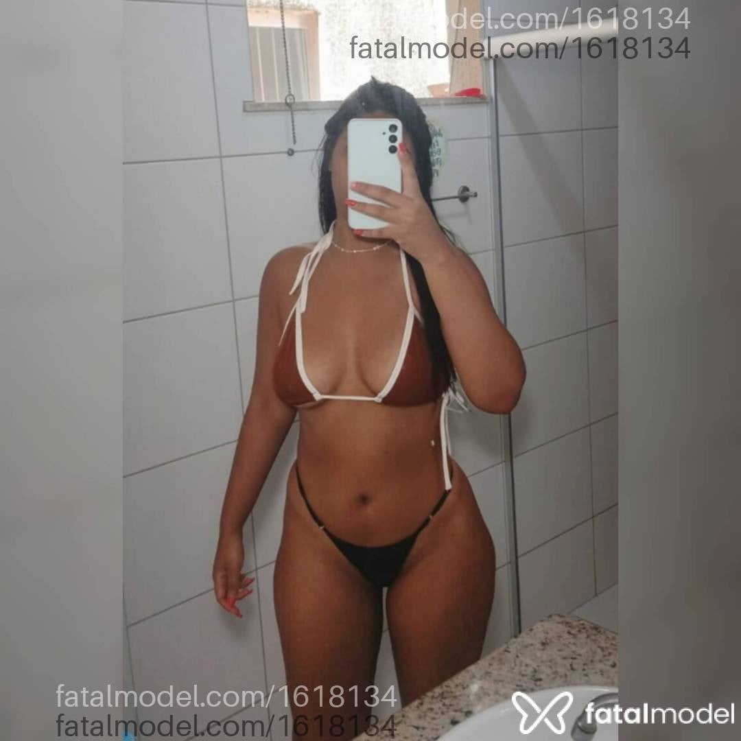 Acompanhante mulher morena (o) de olhos castanhos - Eloá