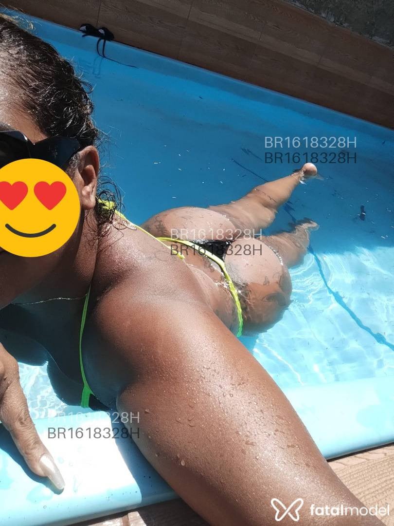 Acompanhante mulher com cabelo castanho de olhos castanhos - Morena Acompanhante mulher com cabelo castanho de olhos castanhos - Morena