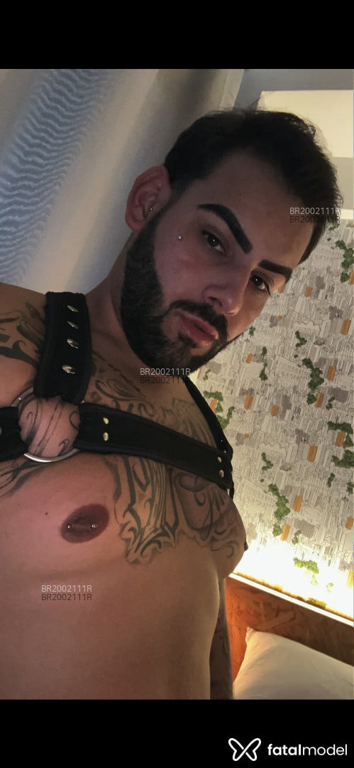 Acompanhante homem morena (o) de olhos castanhos em São Paulo - Gustavo Henrico