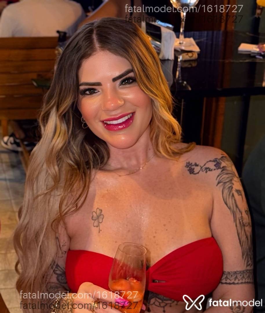 Acompanhante mulher loira (o) de olhos verdes - Andressa