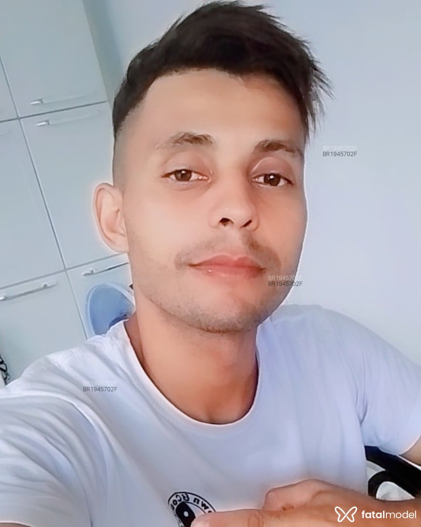 Acompanhante homem com cabelo castanho de olhos castanhos em Piracicaba - Marcos