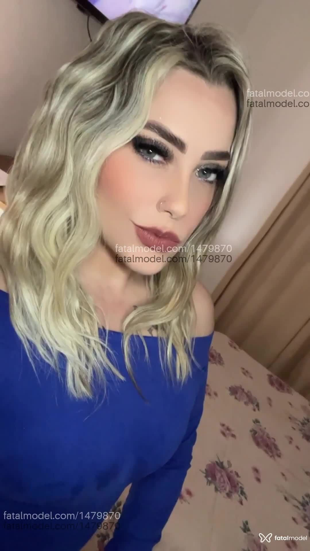 Acompanhante mulher loira (o) de olhos azuis - Carolina Ribeiro