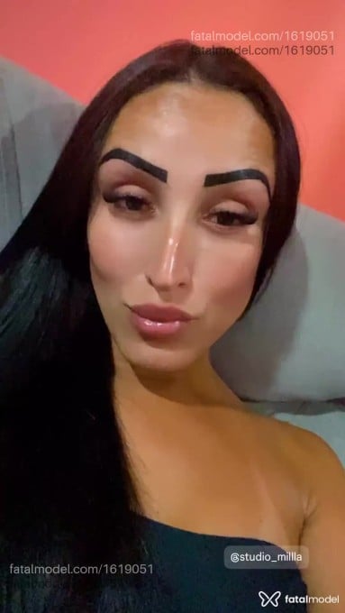 Acompanhante travesti com cabelo castanho de olhos castanhos em Alvorada - Andressa Araújo