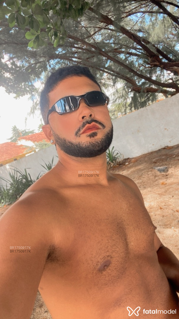 Acompanhante homem morena (o) de olhos pretos em Virtual Acompanhante homem morena (o) de olhos pretos em Virtual - Kleyb