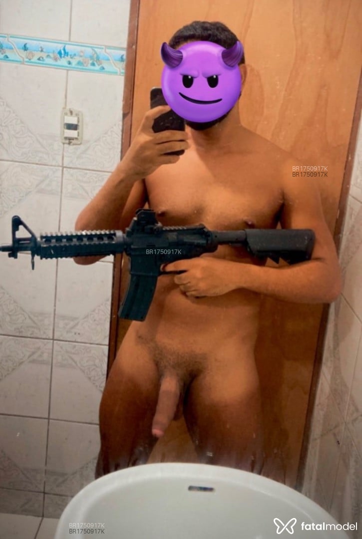 Acompanhante homem morena (o) de olhos pretos em Virtual Acompanhante homem morena (o) de olhos pretos em Virtual - Kleyb