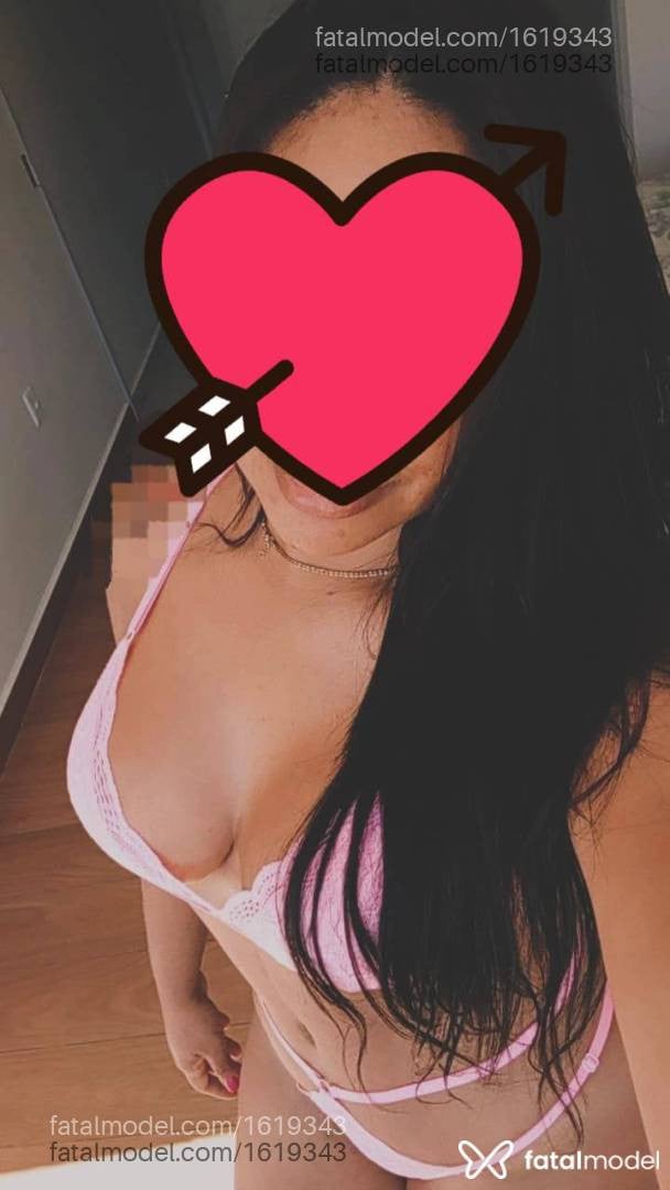 Acompanhante mulher com cabelo castanho de olhos castanhos - Mel